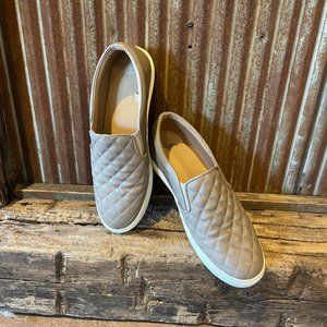 A New Day Reese Women's Quilted Sneakers, Champagne Grey, S10, Comfortable Shoes